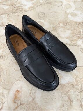 NWOT Clarks Calla Ease Leather Ultra Lightweight Comfort Loafers Lug Sole